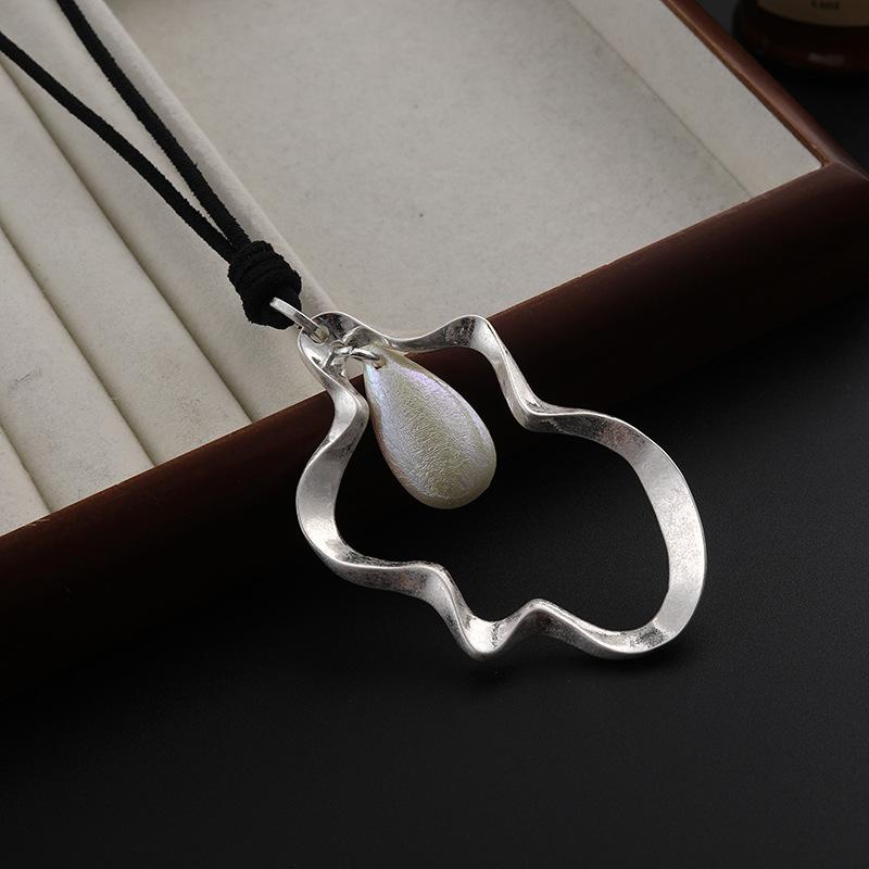 High-End Fashion Pendant, Long Women S Simple Pearl Alloy Sweater Chain