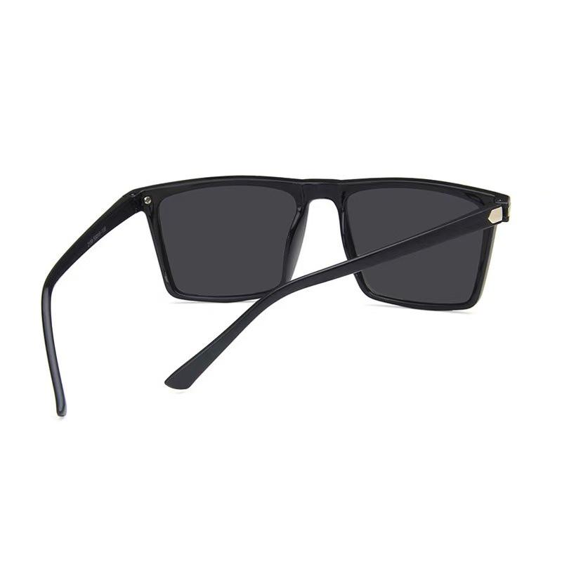 Retro Square Rivet Sunglasses: Trendy Unisex Street Style