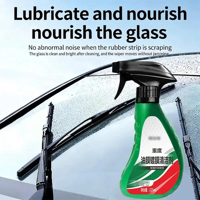 Cleaning agent for removing oil film coating and water stains on car glass, cleaning windshield to remove oil film
