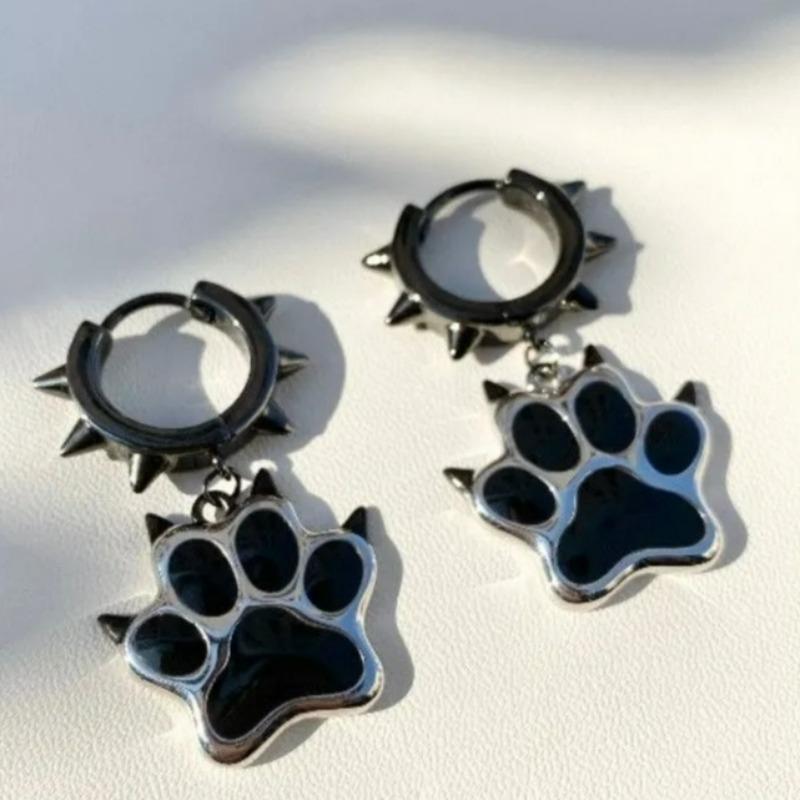 New Gothic Y2K Aesthetic Rivet Earrings Punk Kawaii Cat Paw Hoop Earrings for Women Grunge Jewelry Korean Fashion Cute Earrings
