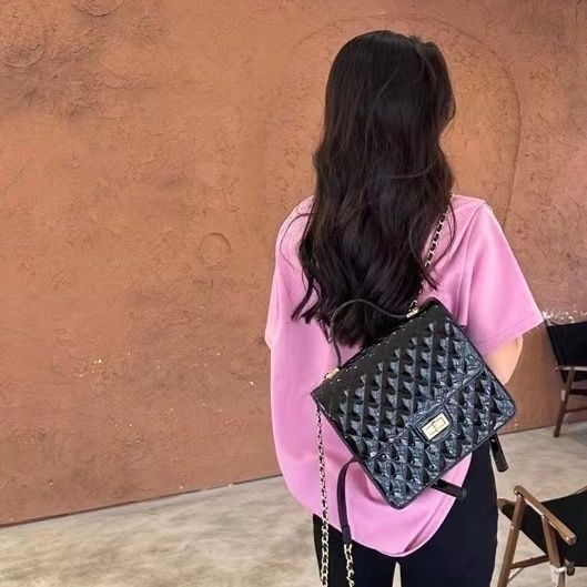 New 22 Patent Leather Fragrant Wind Grid Large Capacity Chain Backpack College Backpack Lightweight Backpack