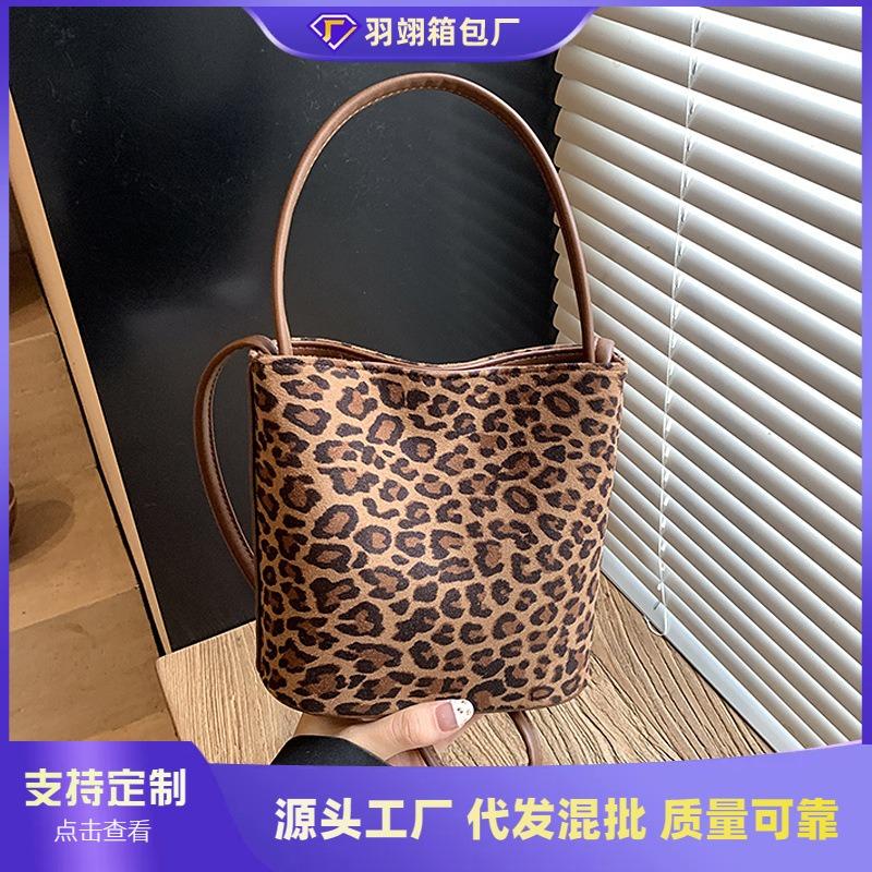 Suede Bag Women's Autumn and Winter Versatile New Retro Leopard Print Shoulder Crossbody Bucket Bag