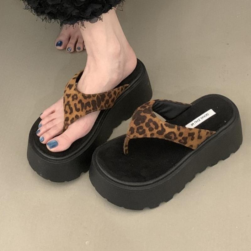 Fashion Flats Platform Women Slippers Clip Toe Fashion Shoes Luxury Dress Woman's Sandals 2025 New Summer Flip Flops Chanclas De Mujer