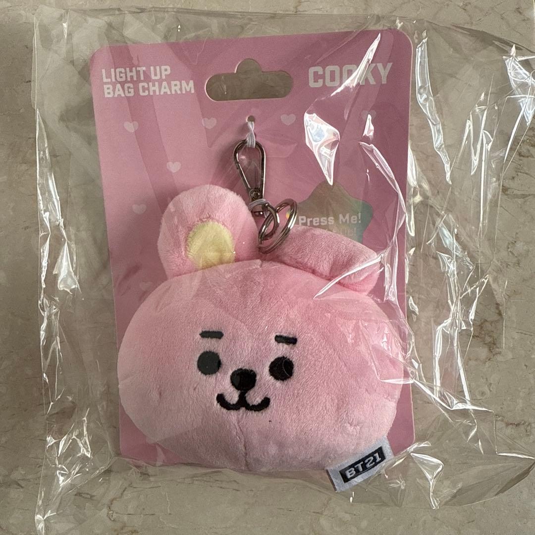 [Б/У] Светящийся брелок BT21 COOKY Cookie