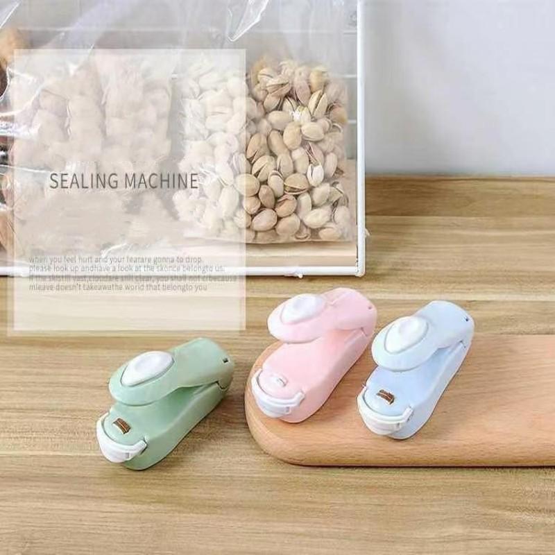 1pc Mini Household Portable Sealing Machine, Hand Pressure, Heat Sealing Machine, Food, Snacks, Plastic Bag Sealing Machine (Battery Not Included)