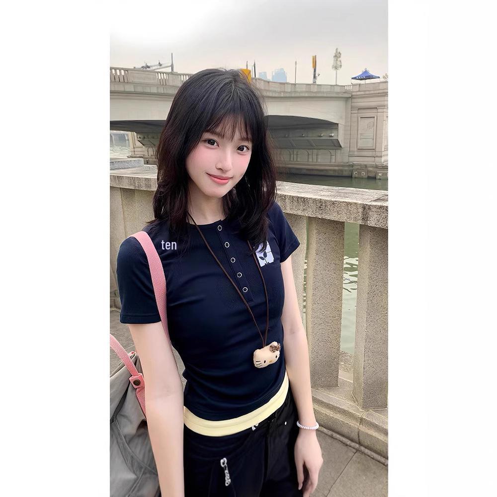 

2025 Summer Women s Embroidered Two-Piece Style Loose Crew Neck Top Large