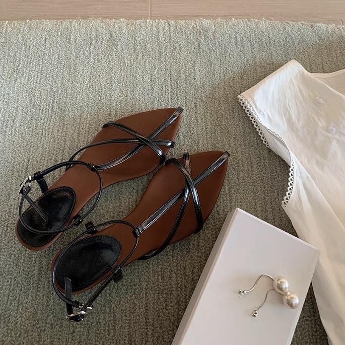 

Grape mother has the same style in stock in seconds~ French cross-strap elegant pointed open-toed Roman sandals women s spring and summer 34