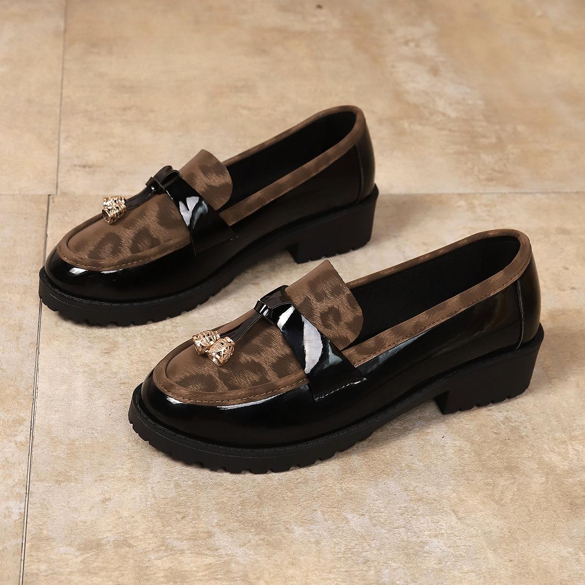 

Туфли на низком ходу в британском стиле с леопардовым принтом 2025 Осень Новые Ретро Лоферы с бахромой для женщин 43 чёрный