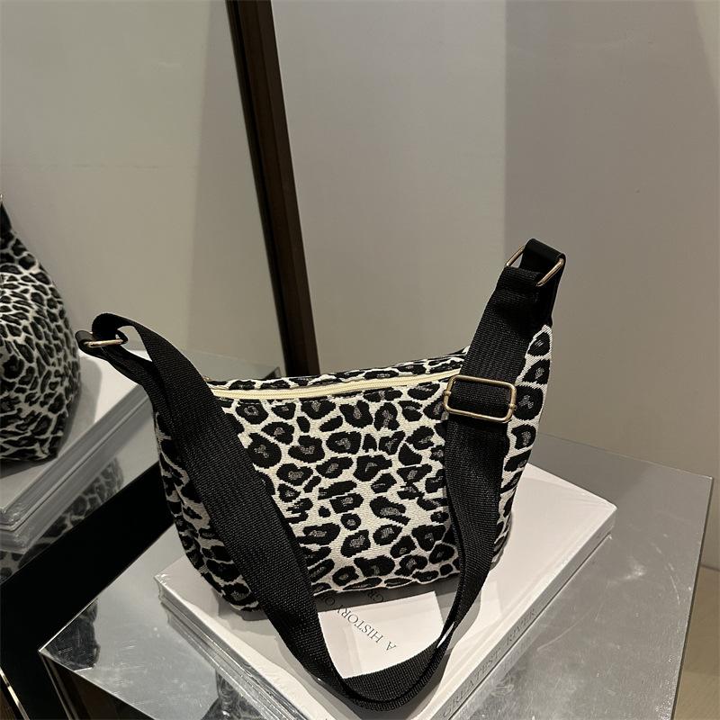 Günlük Moda Omuz Çantası Basit Büyük Kapasiteli Tote Çanta Kadın Yaz Yeni Basit Moda Çapraz Askılı Çanta