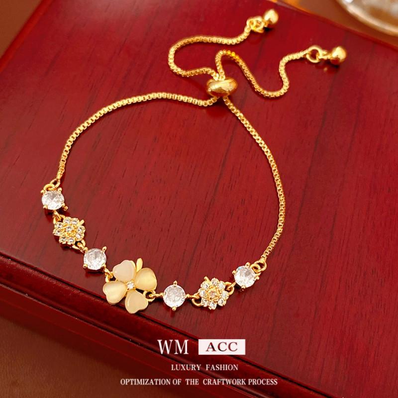Elegant Gold Plated Cats Eye Stone Flower Bracelet Women Delicate Floral Design Luxury Minimalist Jewelry