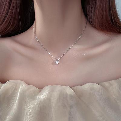 White Fritillary Love Necklace Cold Wind Light Luxury Lip Chain Heart Pendant Collarbone Chain Girls Sweater Chain