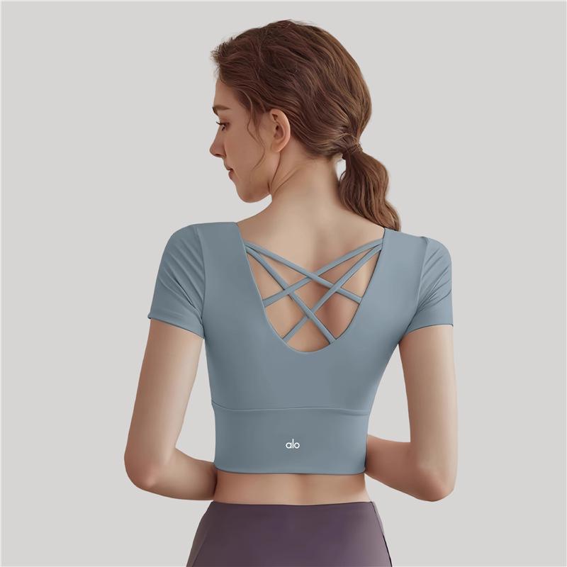 

Жіноча футболка з коротким рукавом Alo Yoga з вбудованими чашечками для фітнесу та пілатесу M (Weight 100-110 lbs)