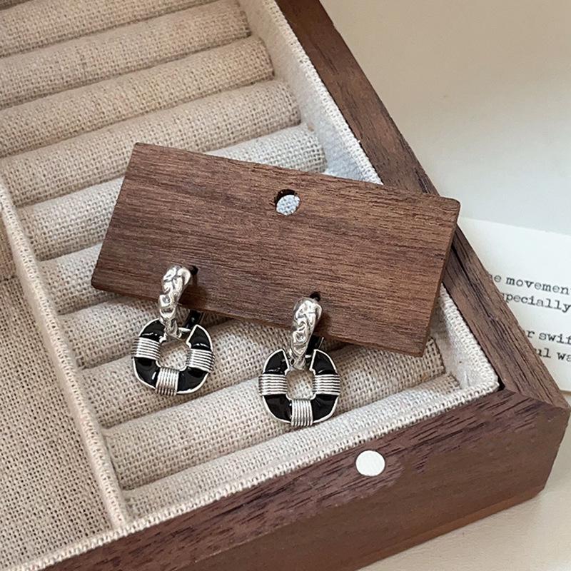 Yinruitai s925 Sterling Silver Black & White Checkered Enamel Double Pendant Ear Cuffs for Women - Light Luxury Niche Design