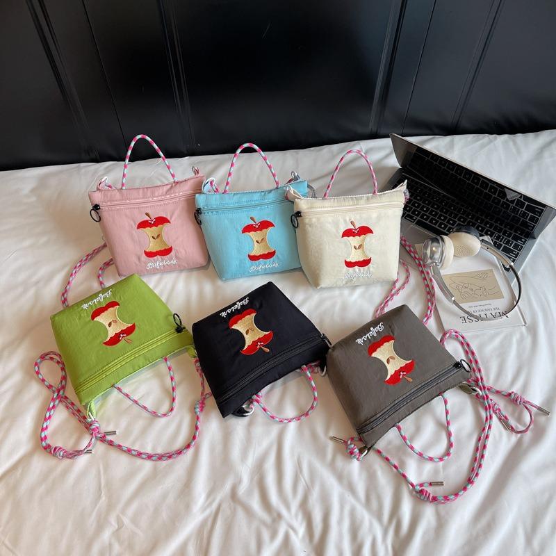 Cartoon niedliche Tasche Schulter Umweltschutztasche bestickte Nylontasche Einkaufstasche tragbar aus Umhängetasche