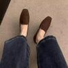 Nuove loafer basse a testa quadrata retrò autunno inverno 2025 versione coreana da donna in camoscio a pedale singolo scarpe Doudou pigre