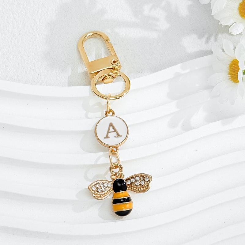 New Metal Bee Alphabet Keychain Fashion A-Z 26 Letters Keyring Charms Bag Pendant Jewelry Gift Accessories