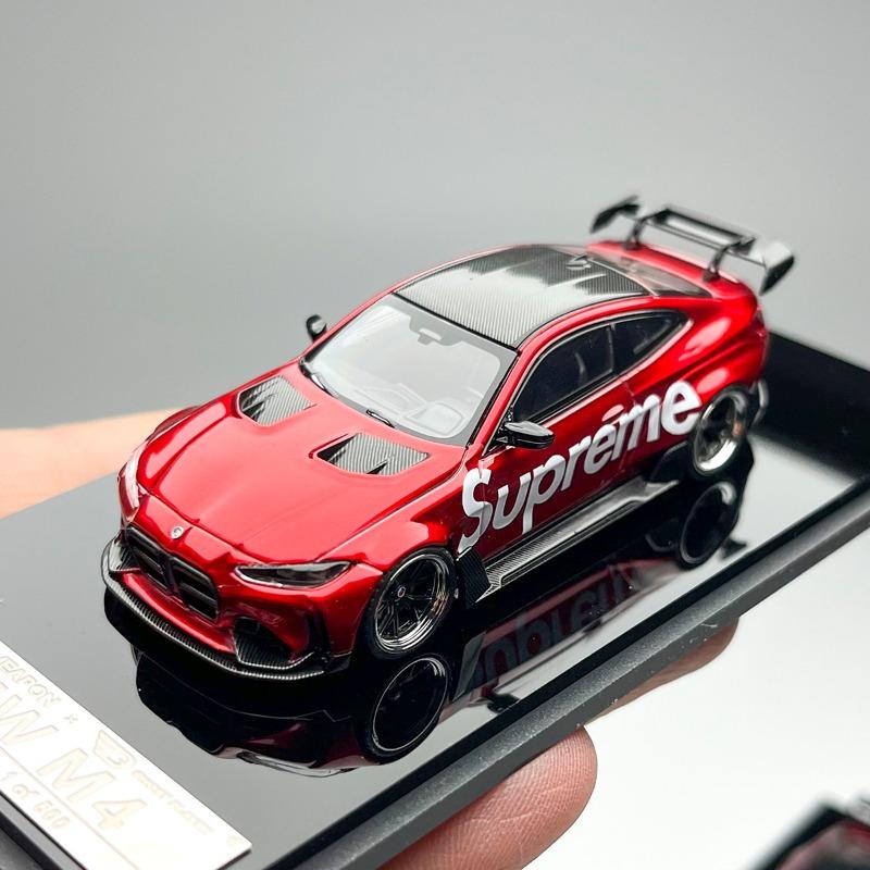SW 1:64 BMW G82 M4 KIT Widebody Cast-Steel Simulation Static Alloy Car Model, Boys' Holiday Gift Toy Collection Decoration Item.