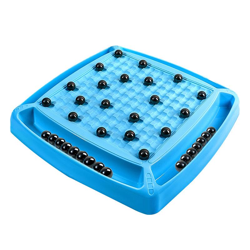 Magnetic Battle Chess: Parent-Child Interactive Toy for Children's Concentration Training