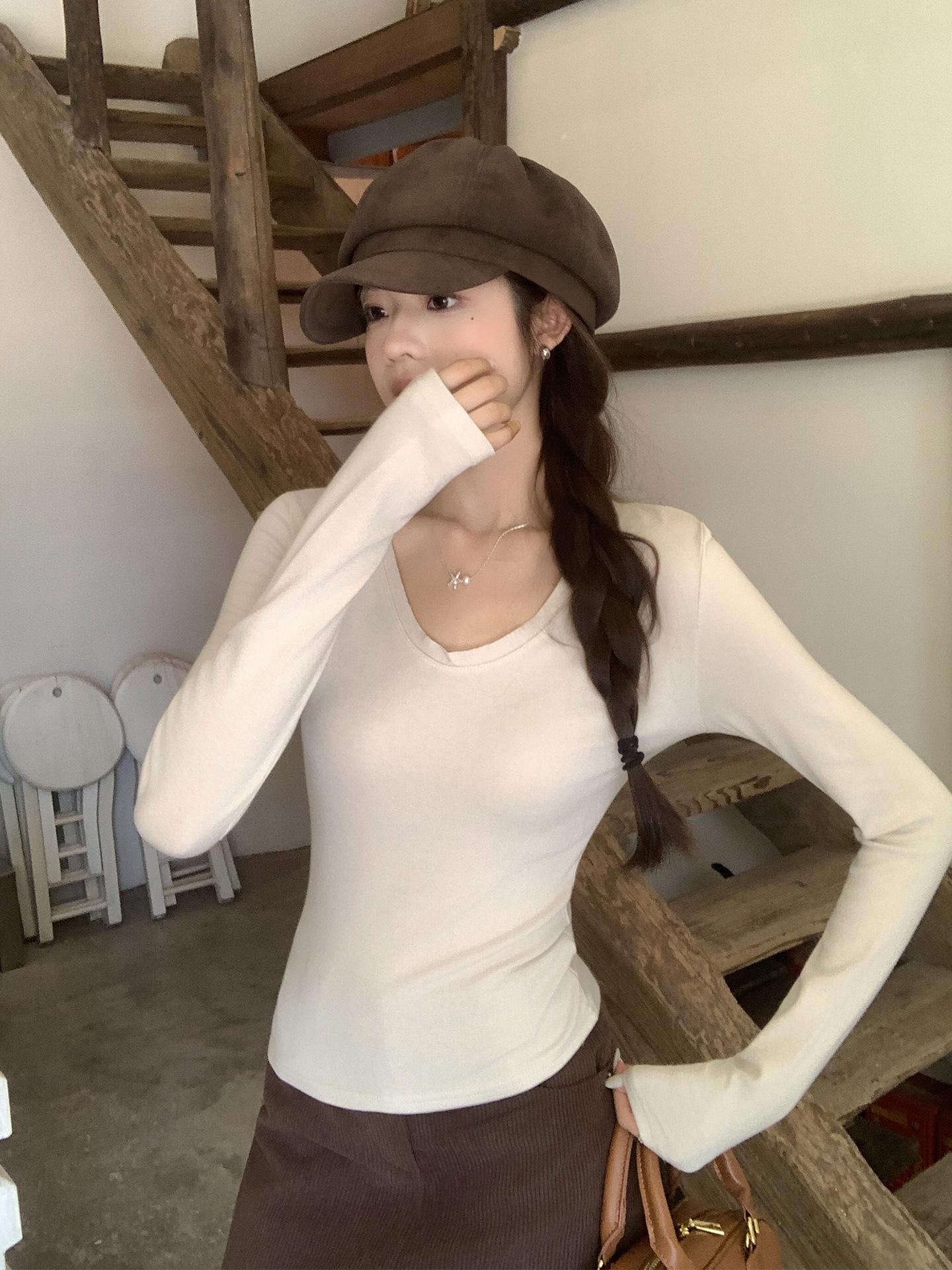 

White V-neck front shoulder long-sleeved T-shirt autumn new bottoming shirt with slim fit and thin atmosphere top women XL світлого кольору хакі