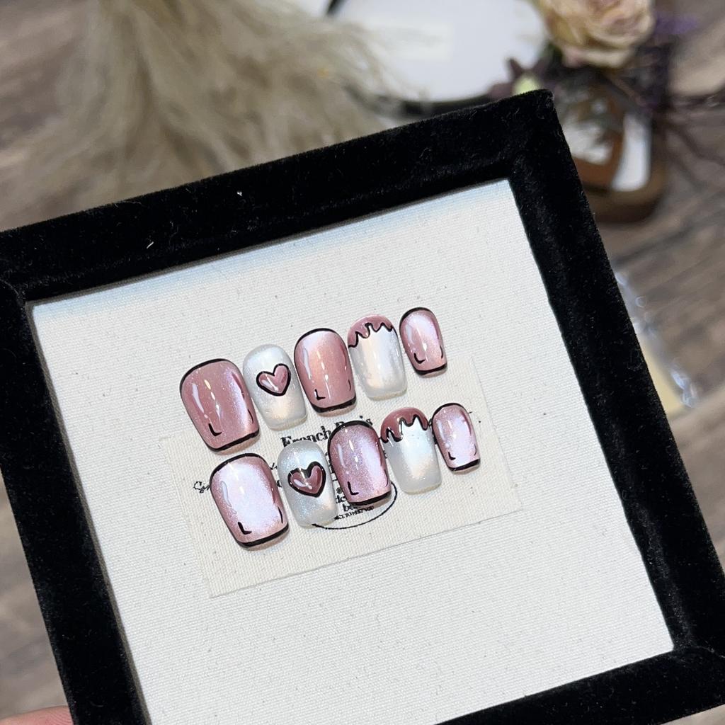 2D Love Light Bulb Cat Eye Nail Art Handmade Fake Nail Patch Ins Japanese Wearable Nail Short Nail