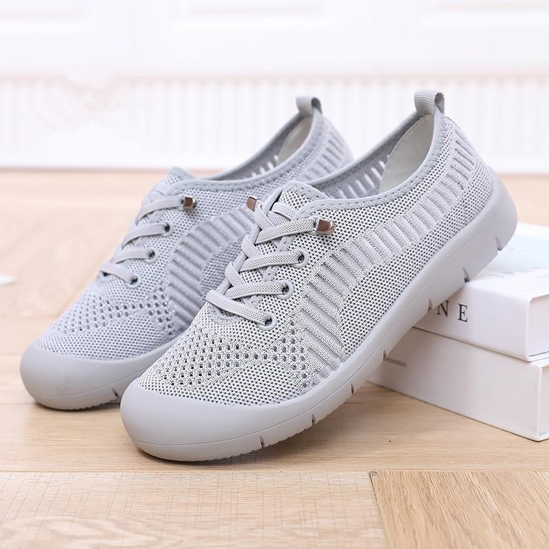 

Knitted mesh surface breathable soft sole mother shoes light non-slip middle-aged and elderly women s shoes comfortable hollow summer sandals 40 сірий колір