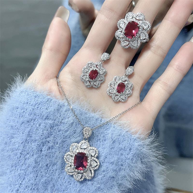 High Quality Classic Ruby Jewelry Sets Full Diamond Flowers Sparkling Red Earrings For Women Rings Wedding Engagement Necklace
