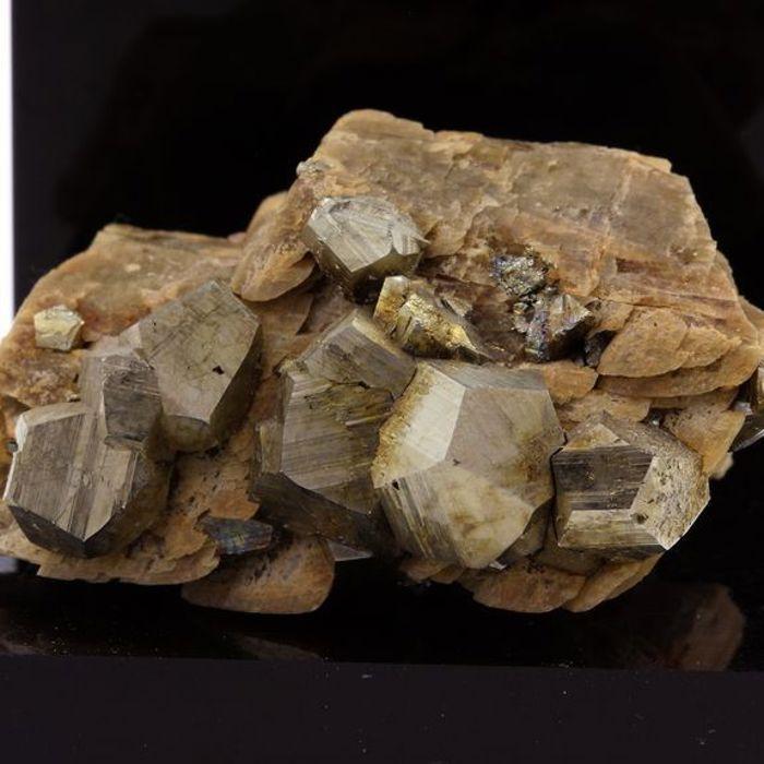 Sidérite, Pyrite, Quartz 297.1 carats
