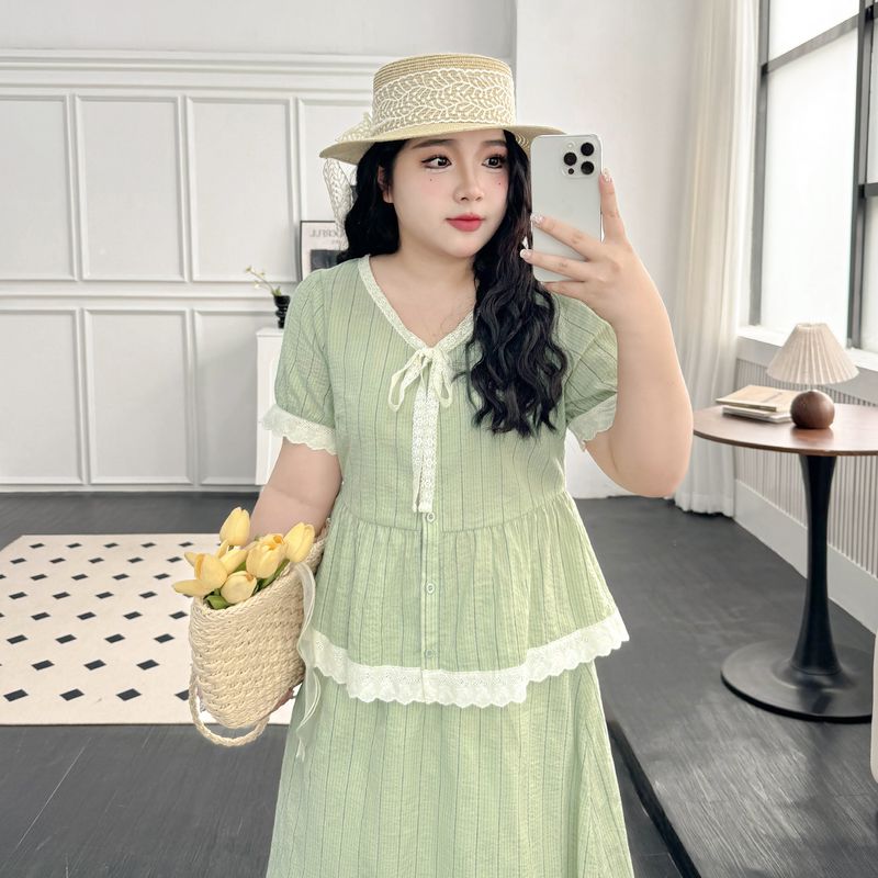 

Plus size women clothing [Summer Highlights Set] Chubby Girl Summer Stripe Lace Top Skirt Two-piece Set Green Strip-Shirt 6XL
