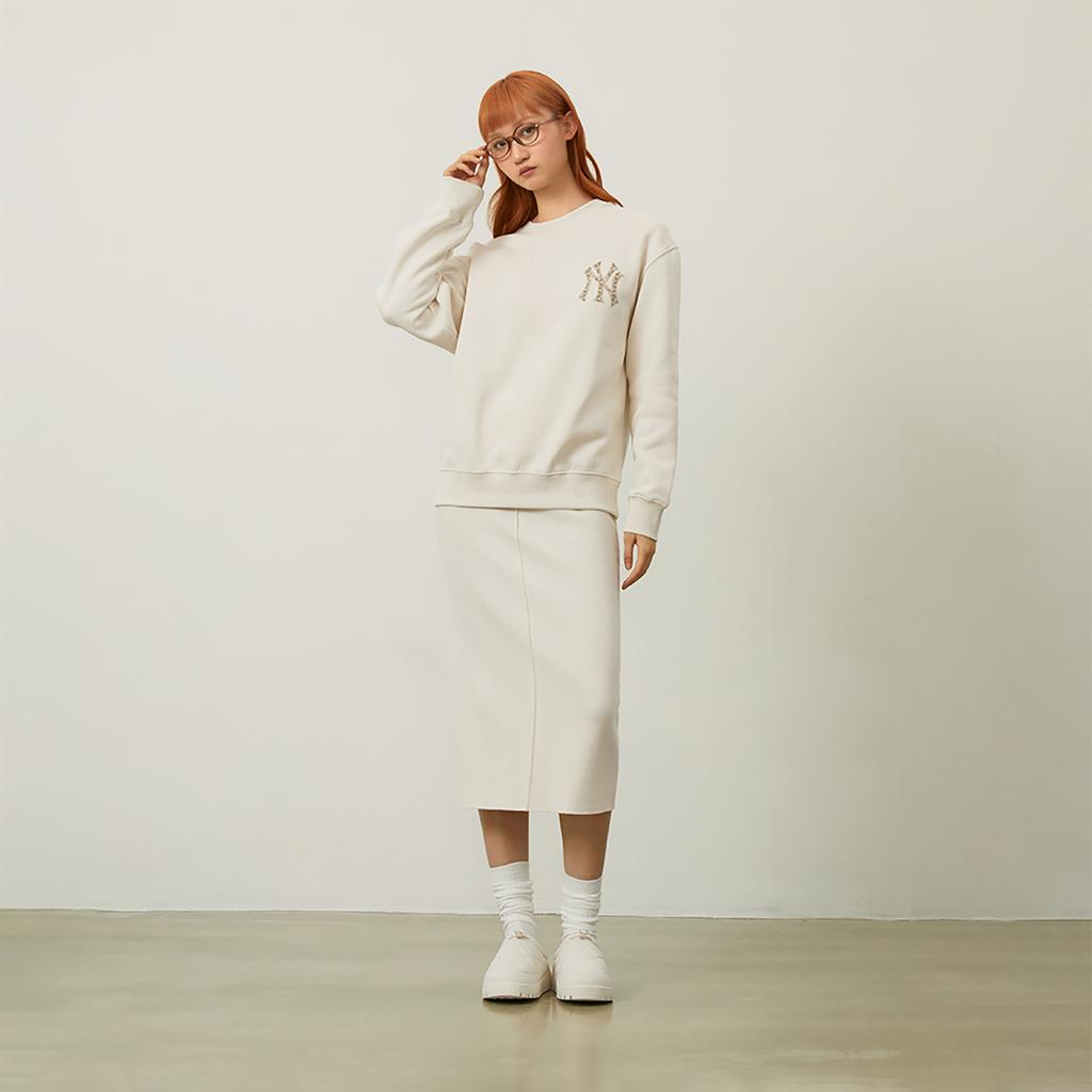 New MLB MONOGRAM Collection New York Yankees FW24 Sweatshirt Unisex Dark Cream 3AMTM0946-50CRD