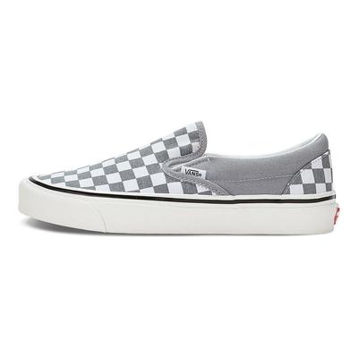 Slip-On 98 DX Low Top Skate Shoes Unisex Sneakers Gray White VN0A7Q58BM7