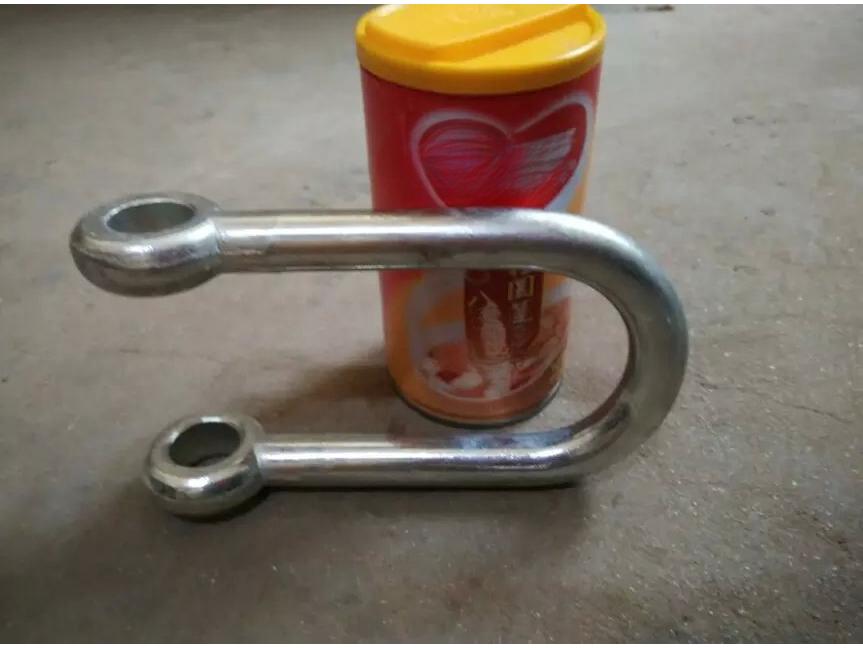 Enhanced U- and D-shaped magnetic lifting shackle with suction cup, high-strength, large opening, and designed for opposite sex applications.