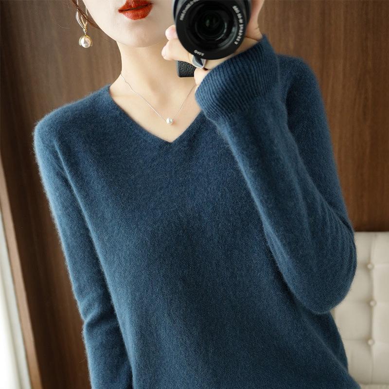 Women's V-Neck Pullover Sweater 2023 - Autumn/Winter Slimming Plus Size Basic Knit Top