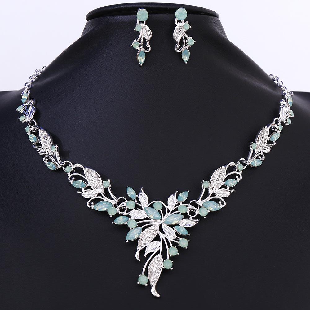 

Комплект ювелирных изделий из сплава и бриллиантов, универсальные аксессуары для свадебного платья, ожерелье, серьги, комплект из двух предметов