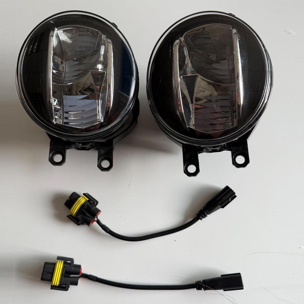 18-22 Toyota Prado Front Fog Light Assembly LED Flowing Lights
