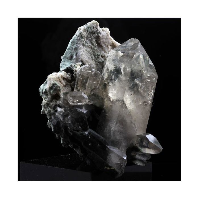 Pierres et Minéraux. Quartz + Chlorite. 1108.5 ct. La Meige, Oisans, France..