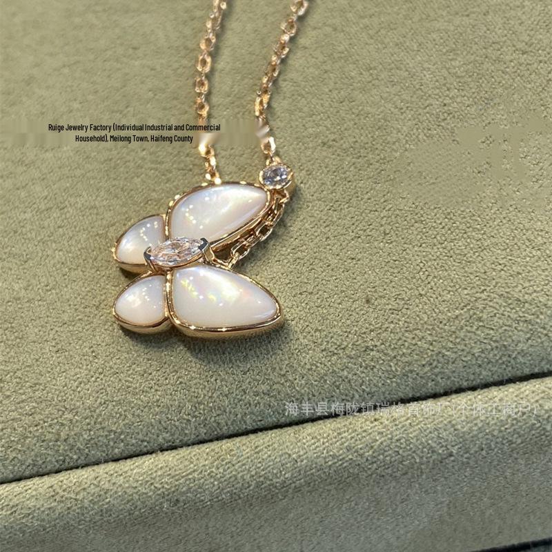 Exquisite Natural White Mother-of-Pearl Butterfly Clavicle Necklace for Women