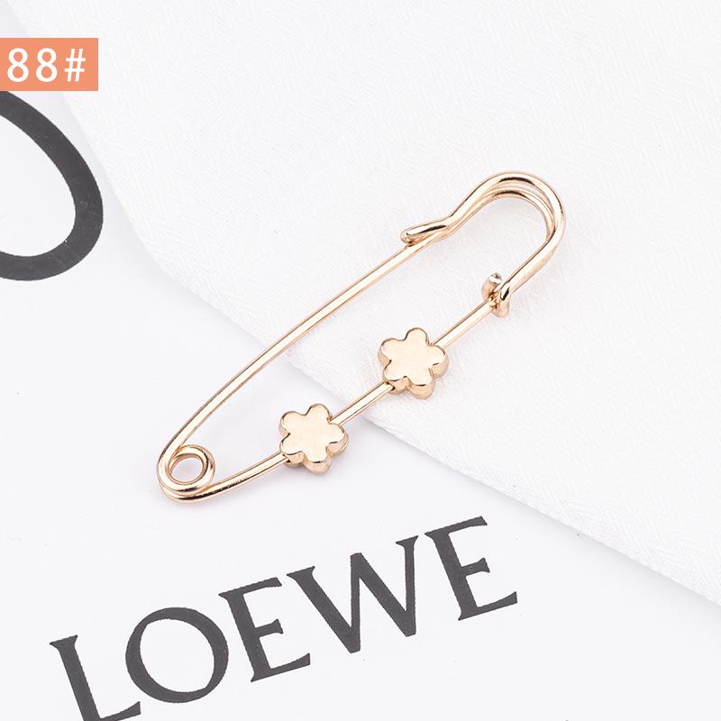 Pearl Anti-Exposure Brooch: Women's Waist-Cinching Pin & Clothing Decoration