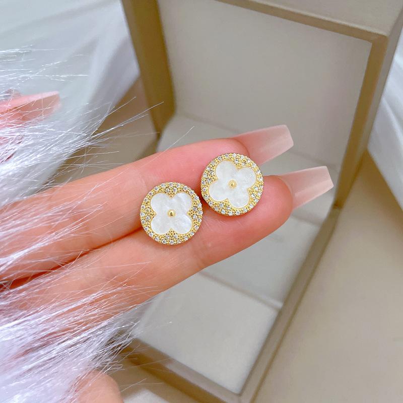 Clover Shell Micro-Inlaid Necklace Earrings Set Light Luxury Personality Temperament Earrings Necklace Combination