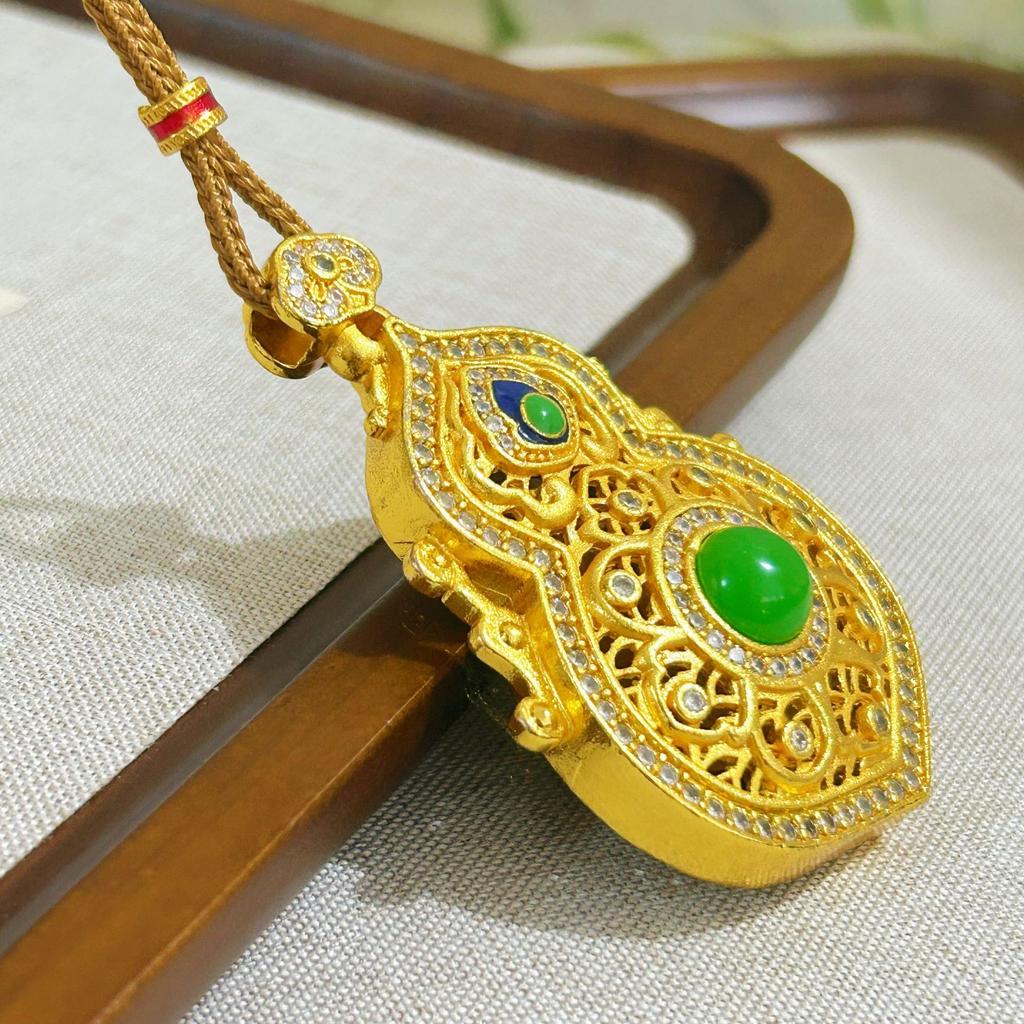 Gourd Pendant Necklace Court Style Niche Design Sense Large Gourd Pendant Jewelry