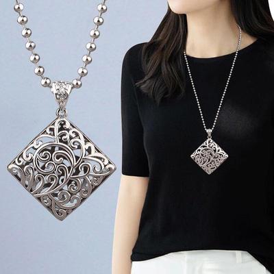 Collier Pendentif Cadenas de la Paix Argent Rétro - Chaîne Longue pour Pull pour Femme à Quatre Faces Richesse de Style National