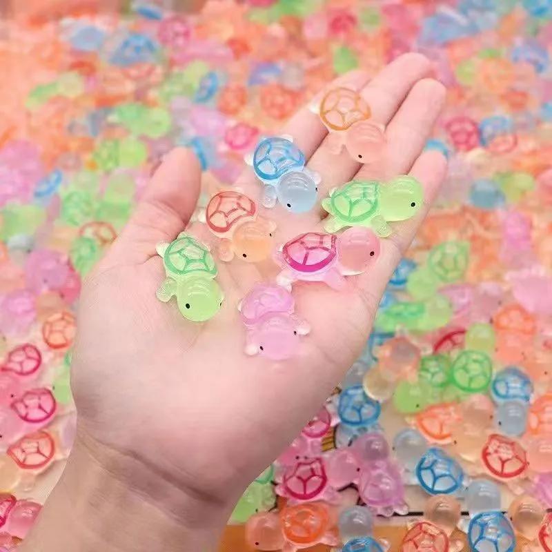 10/50/100Pcs Cute Mini Luminous Turtle Ornaments Glowing In The Dark Miniatures Turtle Micro Landscape Kids Toys Home Decor Gift