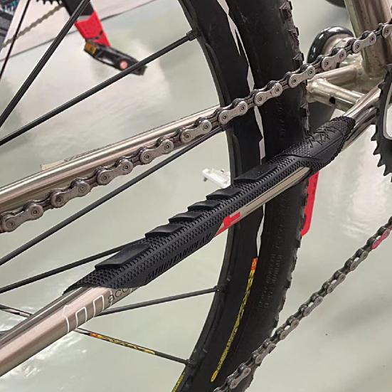 Chain Stay Protector Dirt-resistant Waterproof Wear-resistant 3D Embossment Silicone Rust Resistant Frame Chain Guards for Cycling