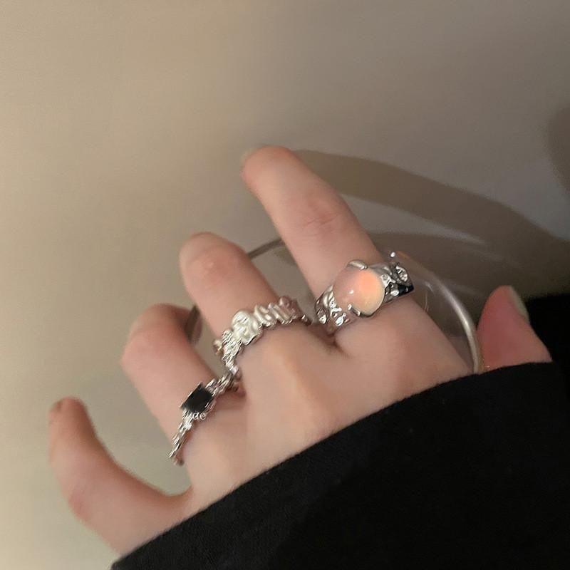 Eleganter Verstellbarer Geometrischer Kupferring mit Atemberaubendem Mondstein Für Modebewusste Frauen