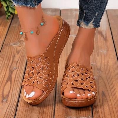 2024 Hochwertige Damen Schuhe Neue Sommer Zehenoffene Damen Hausschuhe mit Hohlblumen Einfarbig Mittelhoch Absatz Damen Hausschuhe