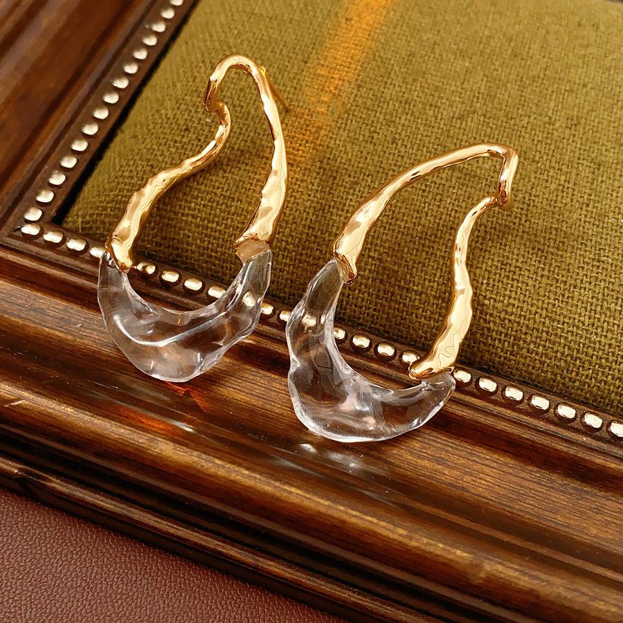 Female Fashion Versatile and Simple Water Droplet Earrings