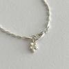 NUDOOR Tiny Flower Bracelet