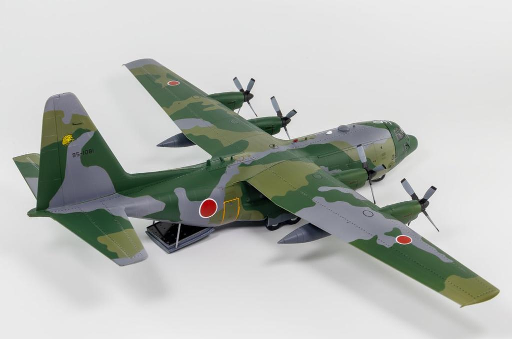 great wall hobby JASDF Transport Plane Plastic Model L1011SP 1/144 C-130H (Airplane)