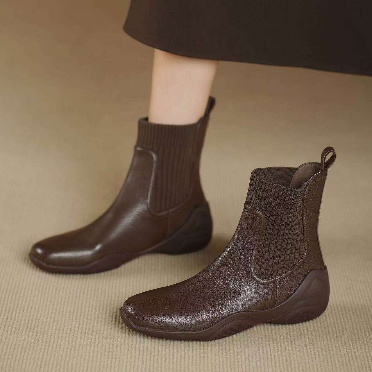 

2026 Autumn/Winter Splicing Low Heel Short Boots for Women Retro British Style Thick Bottom Fashion Boots 35