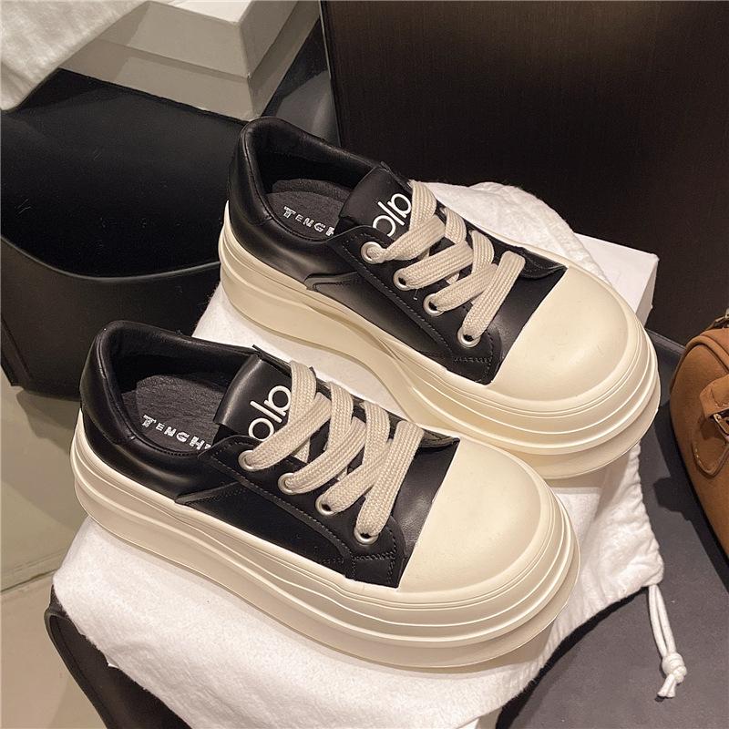 European ultra-light platform white shoes women's 2025 autumn new versatile height-increasing casual board shoes small muffin shoes