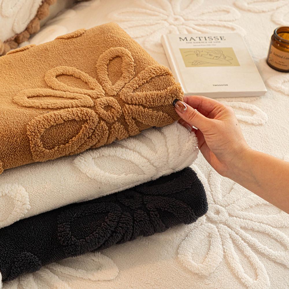 Simple Thicken Irregular Solid Color Sofa Mat for Living Room Comfortable Anti Cat Scratch Wear-resistant Furniture Protector